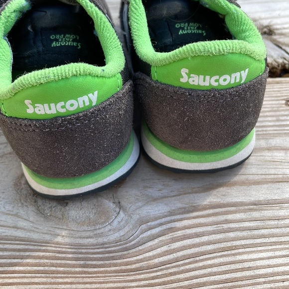 Saucony Baby Jazz  Low Pro in Gray/Neon Green Size 4.5 - Picture 7 of 10